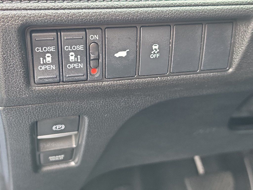 Used 2025 Honda Odyssey Sport-L image 26