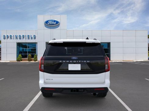 New 2025 Ford Expedition Active image 5