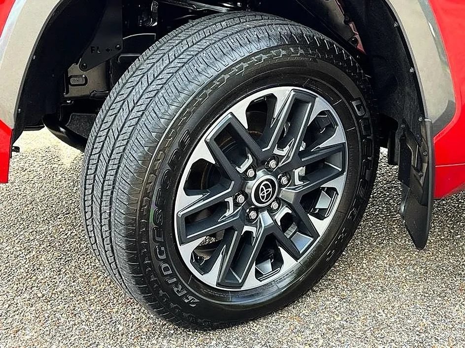 Used 2023 Toyota Tundra Limited AWD/4WD image 50
