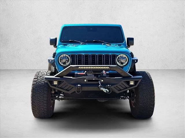 Used 2024 Jeep Wrangler Rubicon w/ Convenience Group AWD/4WD image 2