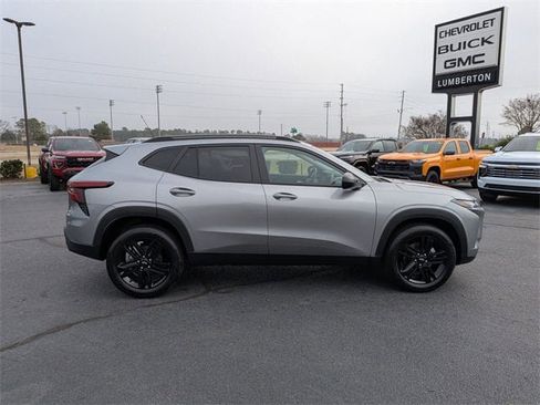 New 2026 Chevrolet Trax ACTIV image 2