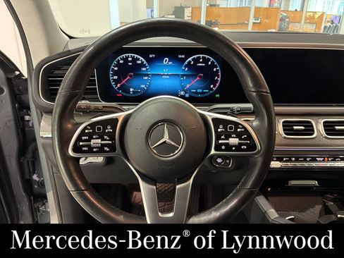Used 2020 Mercedes-Benz GLE 450 4MATIC image 11