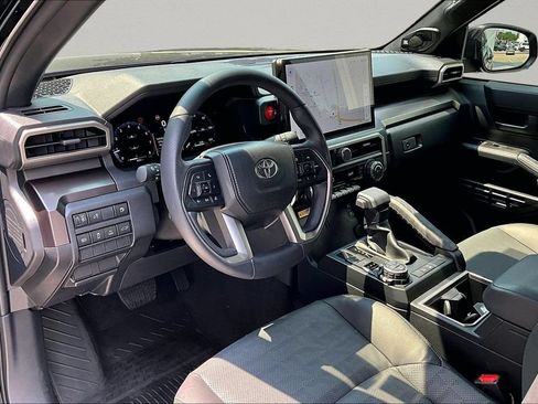 Certified 2025 Toyota 4Runner TRD Off-Road Premium AWD/4WD image 19