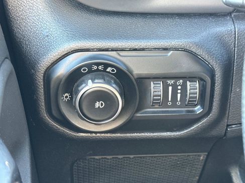 Used 2021 Jeep Wrangler Unlimited Sport image 12