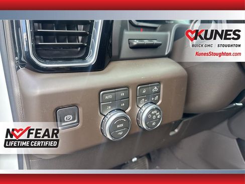 New 2026 GMC Sierra 2500 Denali w/ Denali Reserve Package image 24