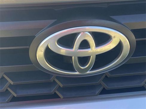 Used 2024 Toyota Tacoma TRD Sport image 9