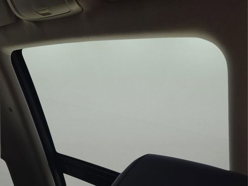 Used 2018 Cadillac XT5 Luxury w/ Driver Awareness Package image 15