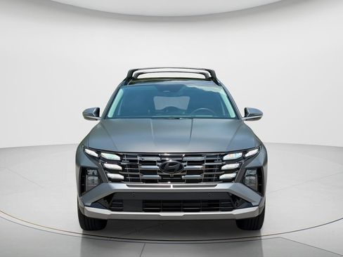 Used 2025 Hyundai Tucson Limited FWD image 2