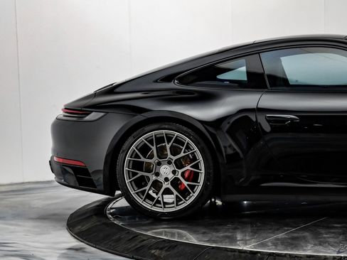 Used 2020 Porsche 911 Carrera 4S image 17