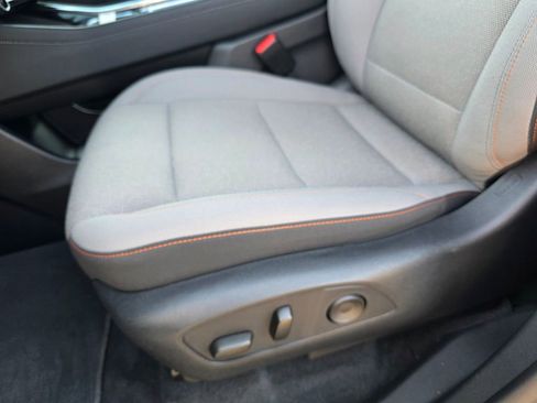 Certified 2024 Chevrolet Traverse LT image 12