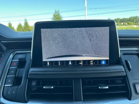 Used 2021 Chevrolet Tahoe LT w/ LT Signature Package AWD/4WD image 23
