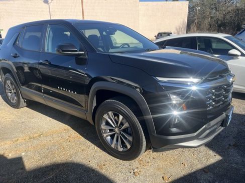 Used 2025 Chevrolet Equinox LT image 1