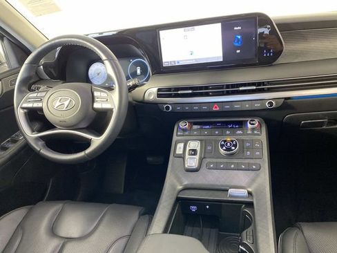 Used 2024 Hyundai Palisade Limited AWD/4WD image 16
