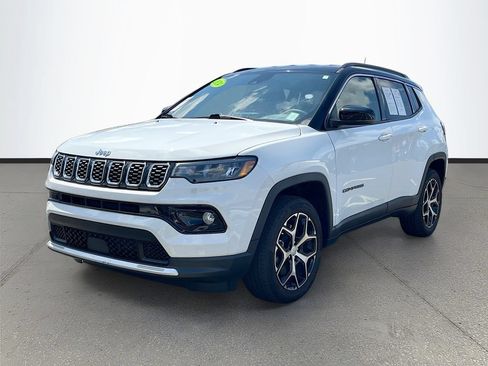 Used 2024 Jeep Compass Limited AWD/4WD image 3