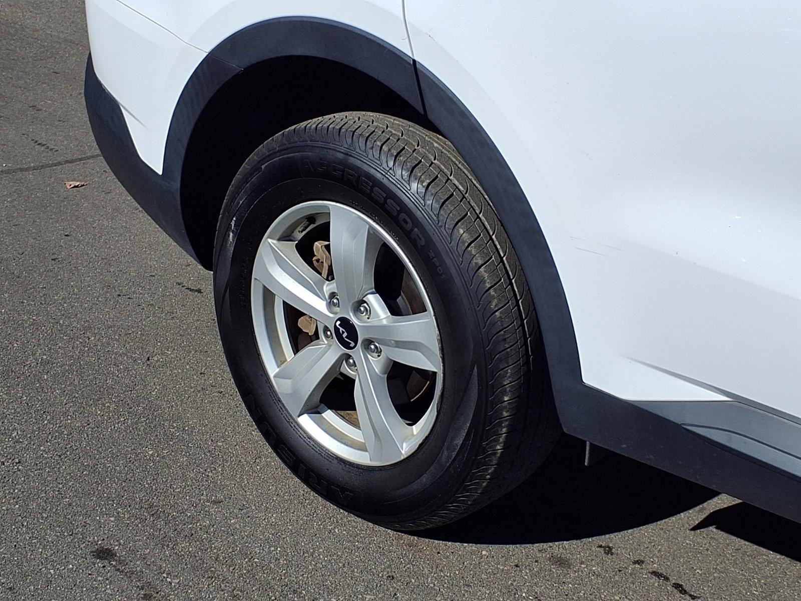 Used 2023 Kia Sorento LX AWD/4WD image 26