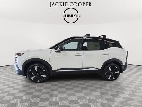 New 2026 Nissan Kicks SR w/ Cold Weather Package AWD/4WD image 8