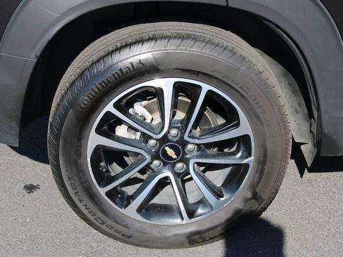 Used 2025 Chevrolet TrailBlazer LT AWD/4WD image 27
