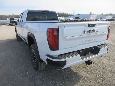 New 2026 GMC Sierra 3500 Denali Ultimate image 9