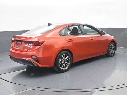Used 2023 Kia Forte LXS w/ LXS Technology Package FWD image 6