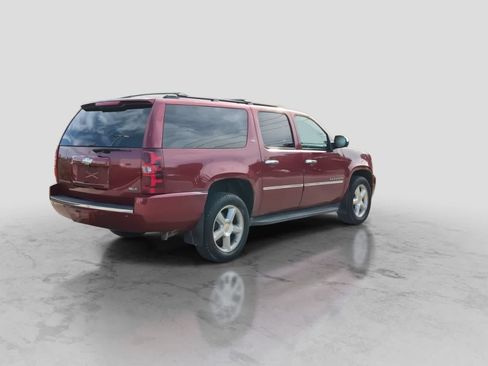 Used 2010 Chevrolet Suburban LTZ AWD/4WD image 8