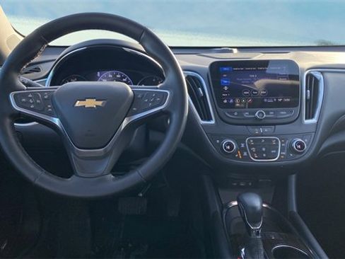 Used 2023 Chevrolet Malibu LT w/ Driver Confidence Package image 9