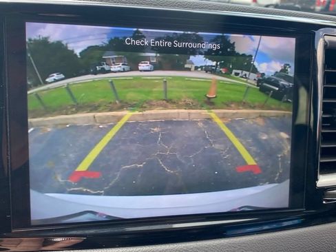 Used 2025 Chrysler Pacifica Select FWD image 29