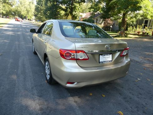 Used 2012 Toyota Corolla LE image 7
