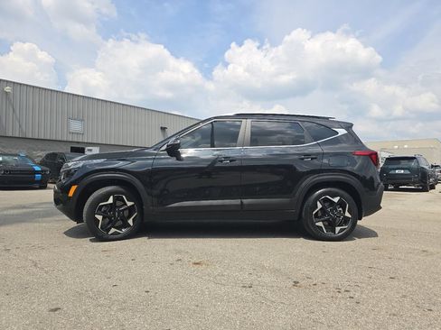 Used 2024 Kia Seltos EX AWD/4WD image 15