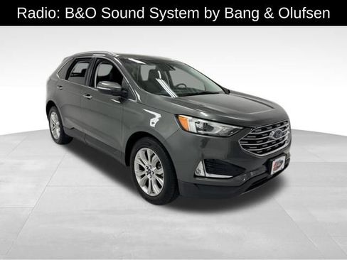 Used 2019 Ford Edge Titanium w/ Cold Weather Package AWD/4WD image 8