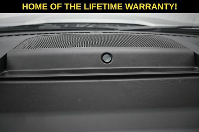 Used 2023 Ford F150 Lariat w/ Equipment Group 502A High AWD/4WD image 32