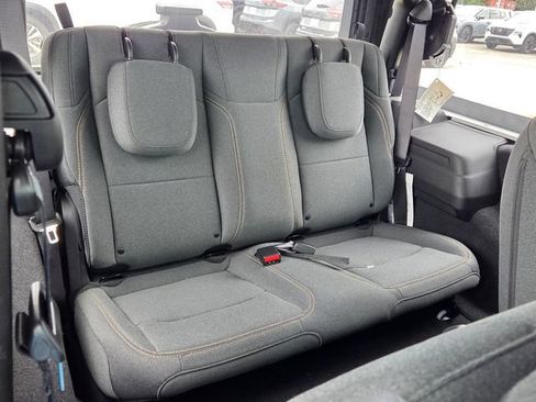 Used 2025 Jeep Wrangler Sport AWD/4WD image 11