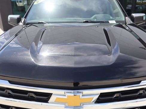 Used 2025 Chevrolet Silverado 1500 LT RWD image 17