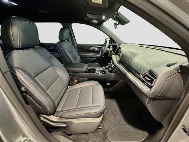 Certified 2026 Chevrolet Traverse LT w/ Midnight/Sport Edition FWD image 26