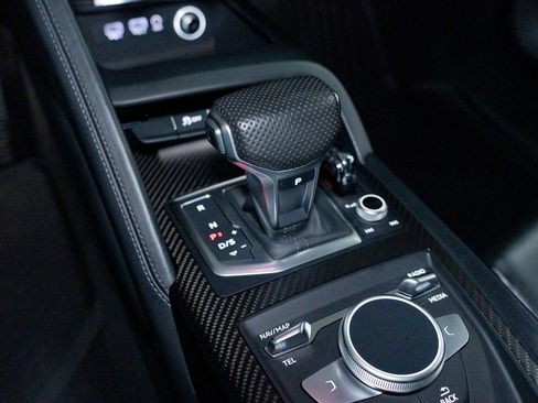 Used 2017 Audi R8 V10 image 46