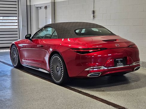 New 2026 Mercedes-Benz Maybach SL 680 image 11