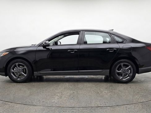 Used 2025 Kia K4 LXS image 3