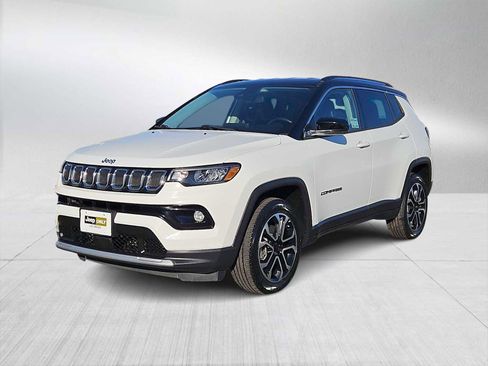 Used 2022 Jeep Compass Limited image 4