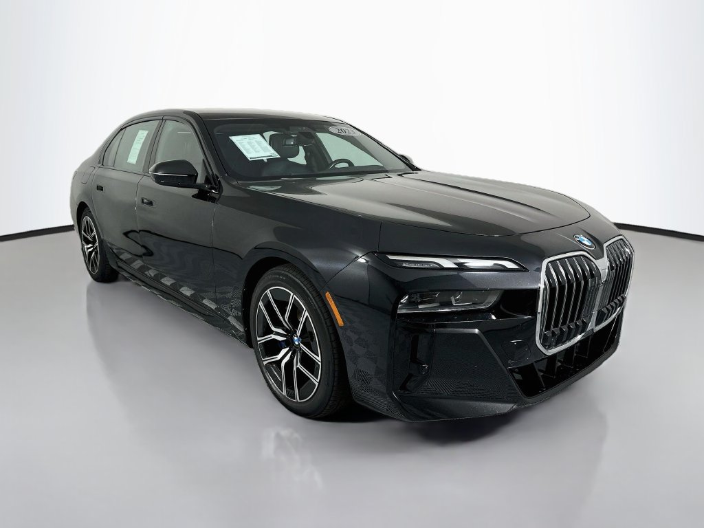 Used 2023 BMW 740i RWD image 7