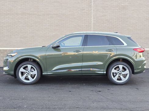 New 2025 Audi Q5 Prestige image 23