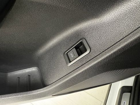 Used 2020 Audi Q3 2.0T Premium Plus w/ Premium Plus Package image 25