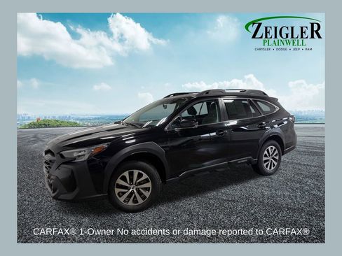 Used 2024 Subaru Outback Premium image 1