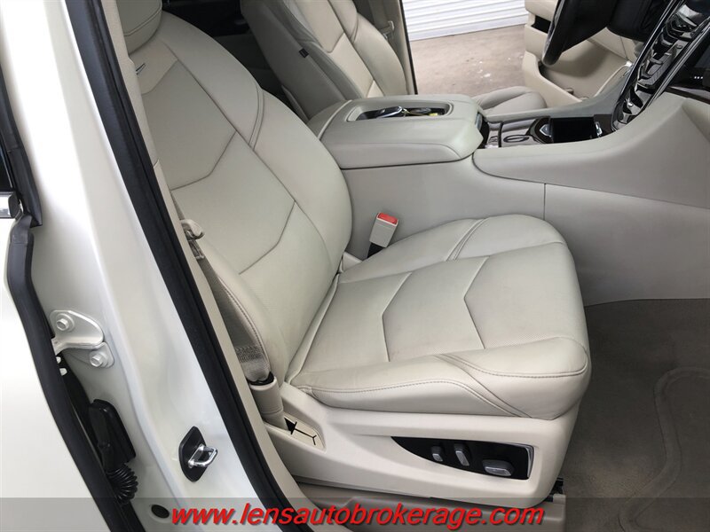Used 2015 Cadillac Escalade 2WD image 24