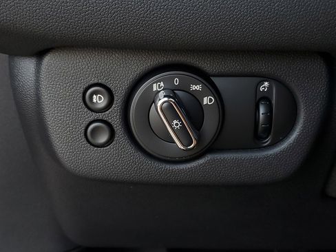 Used 2024 MINI Cooper Clubman S image 17