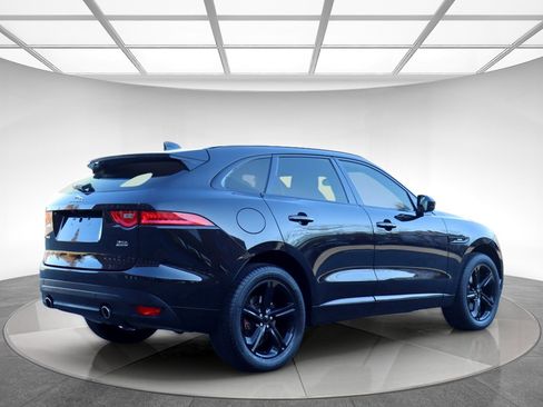 Used 2018 Jaguar F-PACE R-Sport image 8