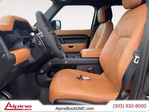 Used 2023 Land Rover Defender 110 V8 AWD/4WD image 9