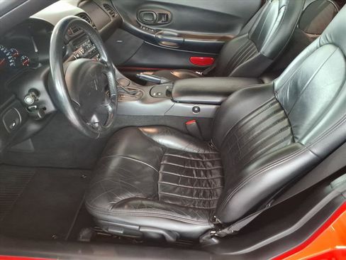 Used 2001 Chevrolet Corvette Coupe RWD image 17