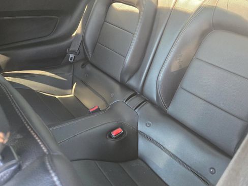 Used 2017 Ford Mustang GT Premium w/ GT Performance Package RWD image 5