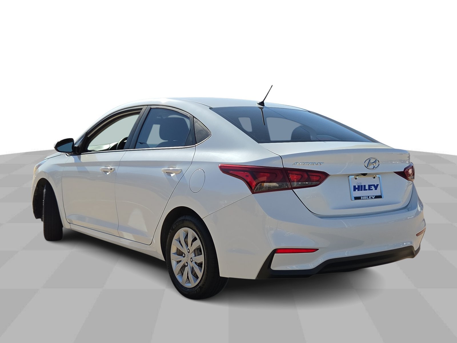 Used 2020 Hyundai Accent SE w/ Cargo Package FWD image 6