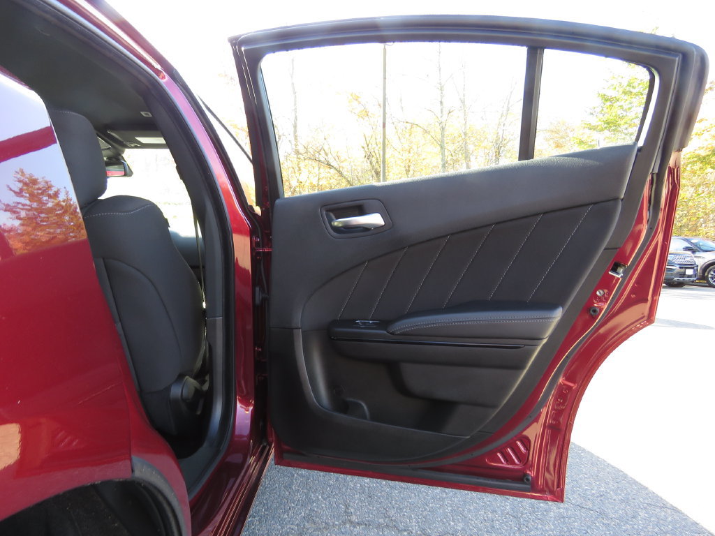 Used 2023 Dodge Charger SXT w/ Blacktop Package AWD/4WD image 15
