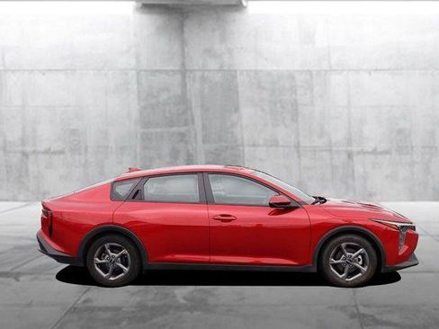 Used 2025 Kia K4 FWD image 5